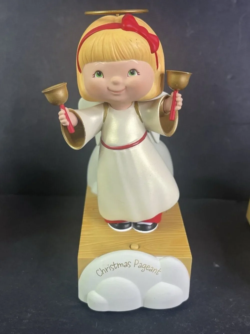 4 Hallmark Wireless Children's Angel Choir Christmas Pageant Figurine Animated